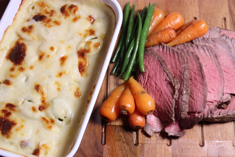 Topside of beef with leeks in a creamy cheese sauce
