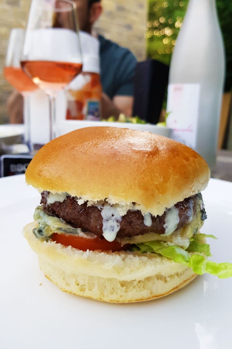 bbq burger and blue cheese