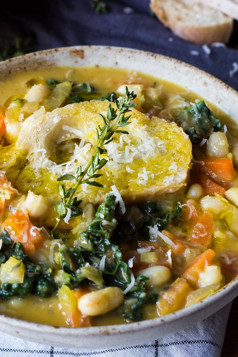 Tuscan Ribollita Soup (Healthy Vegetable Soup) - ProperFoodie