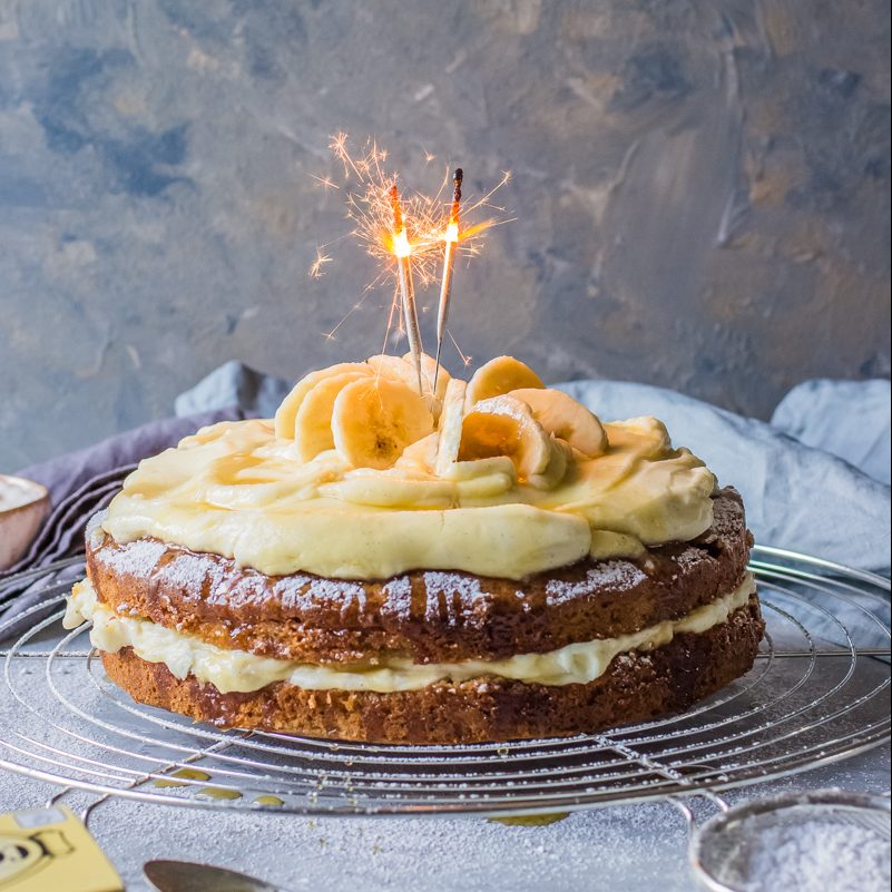 Bakery-Style Old-Fashioned Banana Layer Cake with Cream Cheese Frosting -  Amycakes Bakes