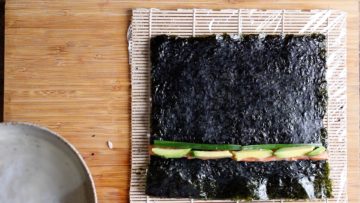 line up veg and fish on the nori
