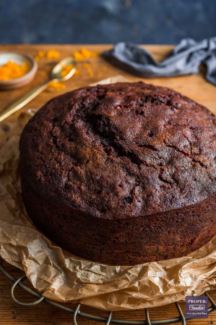 Easy Christmas Cake Recipe - ProperFoodie